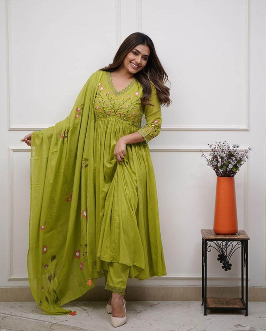 Green embroidered ethnic pure mul cotton kurta set for women by Kyathi